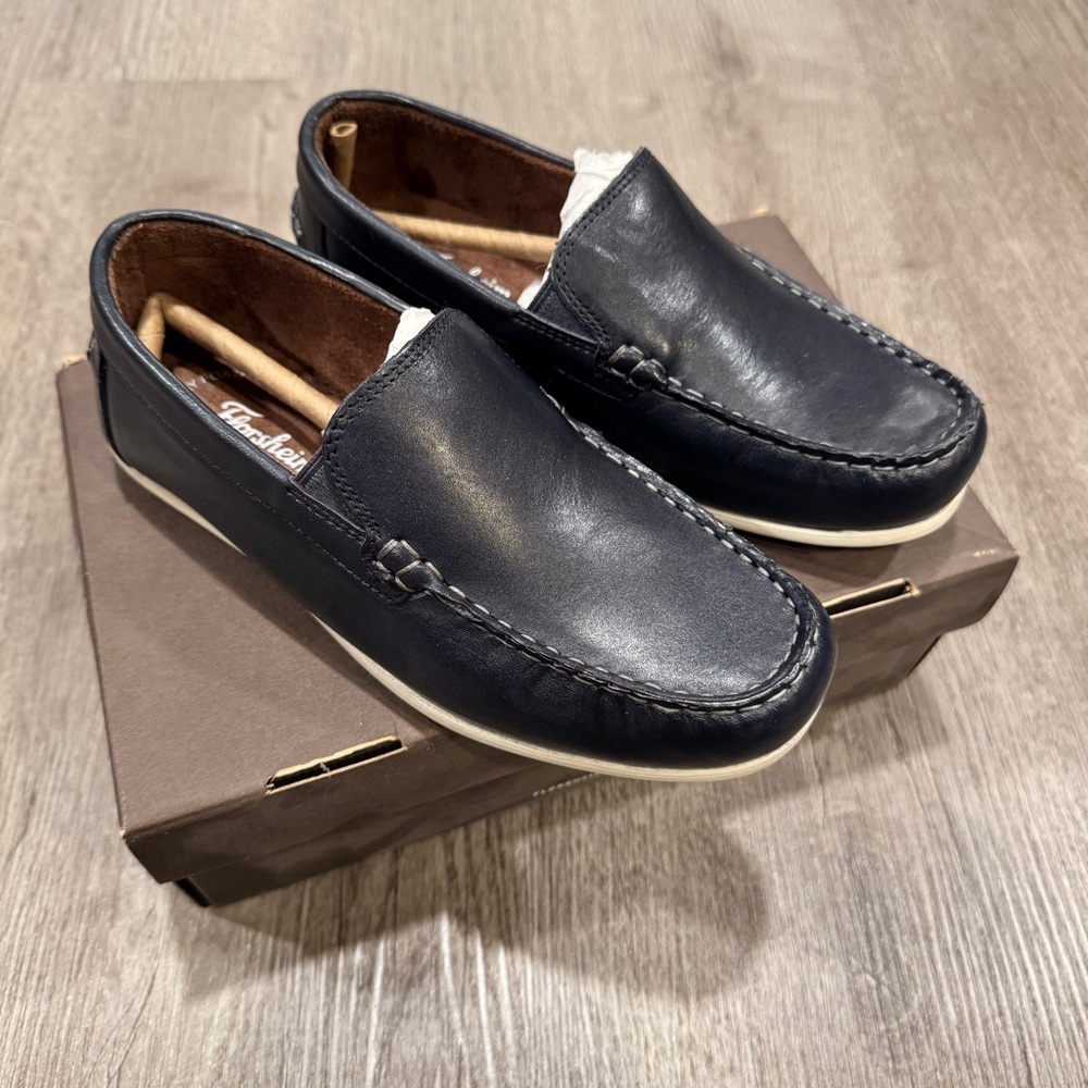Florsheim Jasper Moc Toe Venetian Navy Leather Loafers Size 4 Big Boys NIB NWT